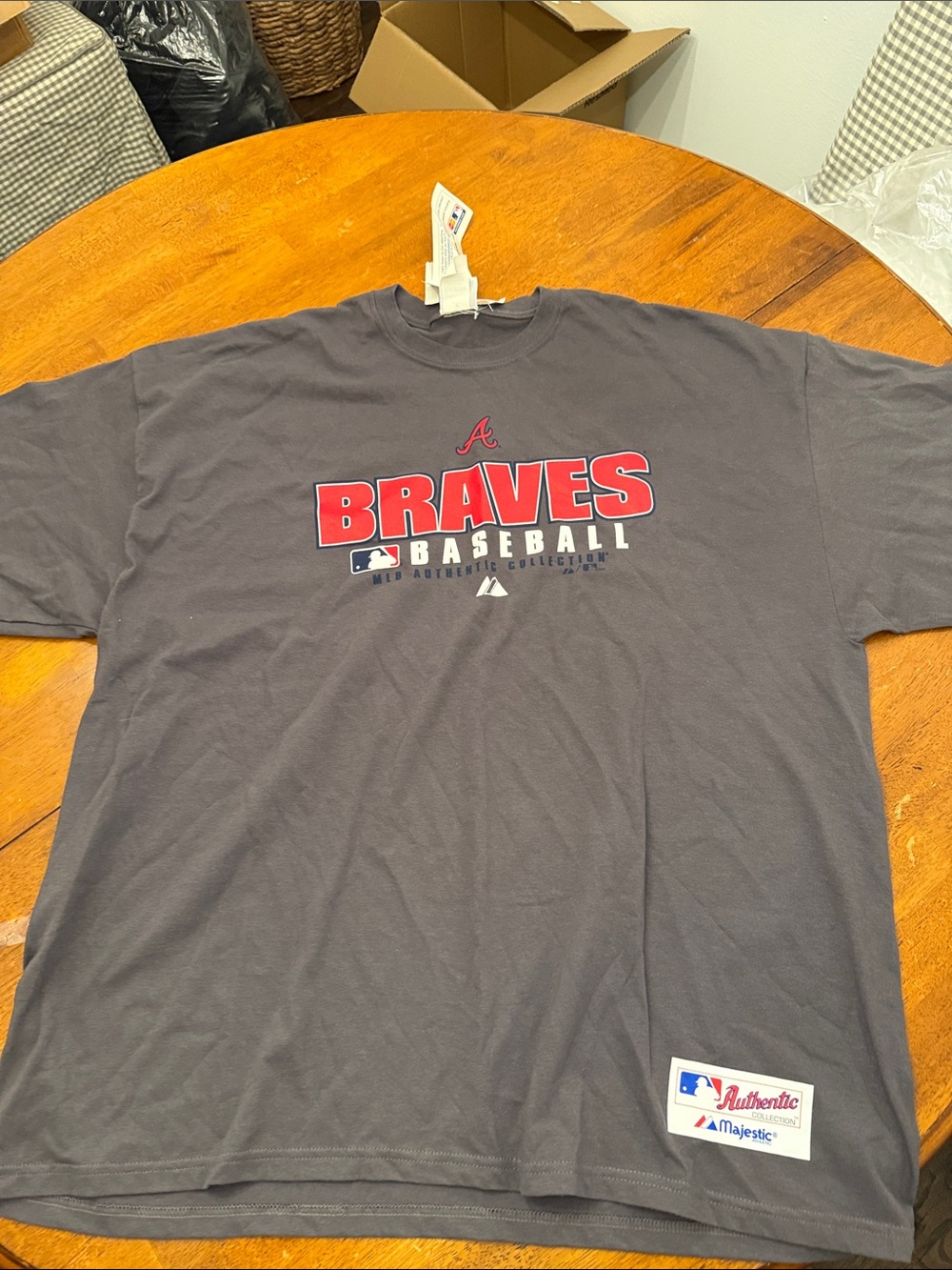 Majestic Gray Atlanta Braves Baseball T-Shirt with Red Logo xxl